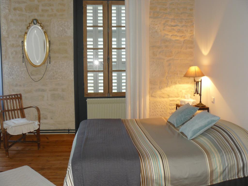 Les 2 Madeleine Bed & Breakfast Saint-Saturnin-du-Bois Rom bilde