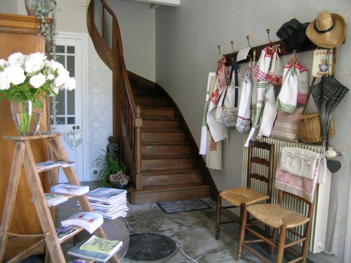 Les 2 Madeleine Bed & Breakfast Saint-Saturnin-du-Bois Eksteriør bilde