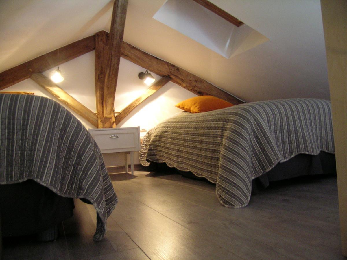 Les 2 Madeleine Bed & Breakfast Saint-Saturnin-du-Bois Eksteriør bilde