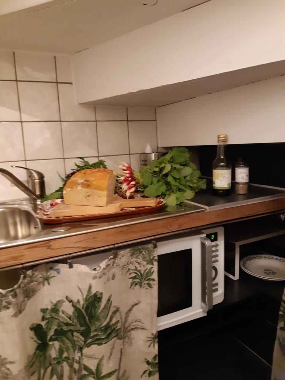 Les 2 Madeleine Bed & Breakfast Saint-Saturnin-du-Bois Eksteriør bilde